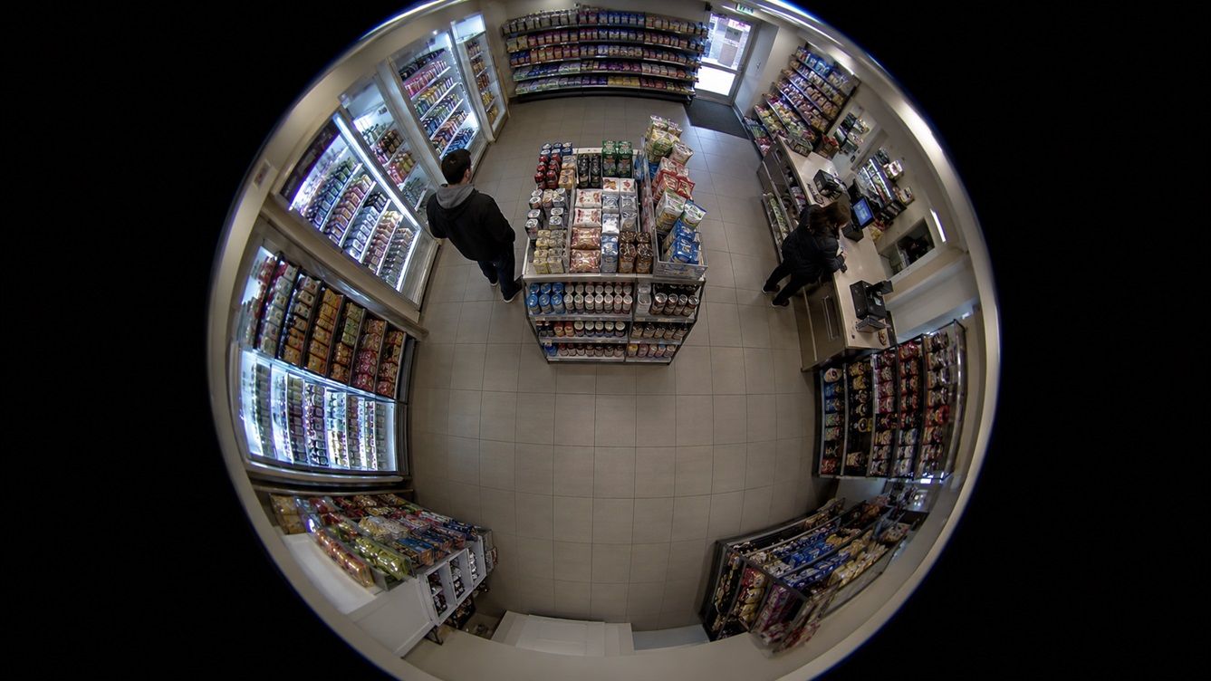 как контролировать безопасность в магазине самообслуживания.jpg